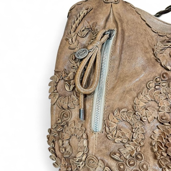 Lockheart by Isabella Fiori - Picture 7 of 15